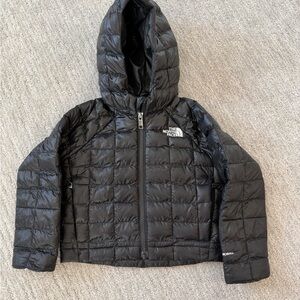 2T LIKE NEW - The North Face Toddler Thermoball Black Jacket